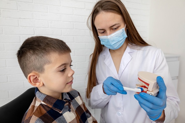 Ask A Family Dentist: How To Turn Flossing Into An Everyday Habit